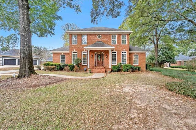 2858 Post Oak Circle, Mobile, AL 36693