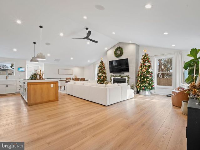 428 ROYAL BEACH RD, Pasadena, MD 21122