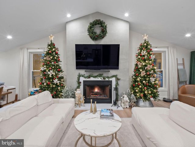 428 ROYAL BEACH RD, Pasadena, MD 21122