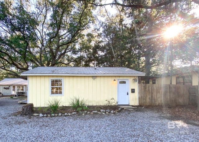 335 E Canal Drive B, Gulf Shores, AL 36542