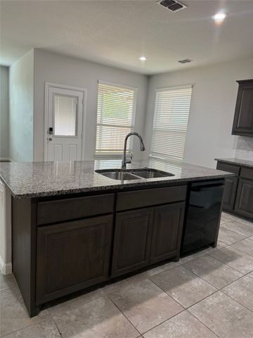 4928 Sugarcane Lane, Fort Worth, TX 76179