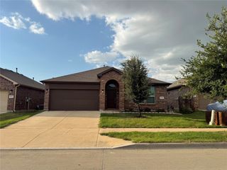 4928 Sugarcane Lane, Fort Worth, TX 76179