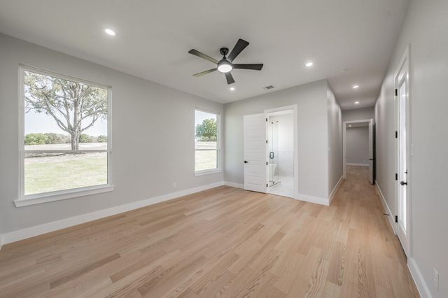 321 El Barco, Corsicana, TX 75109