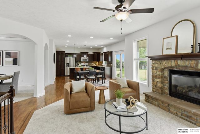 12411 Osprey Lane, Papillion, NE 68046