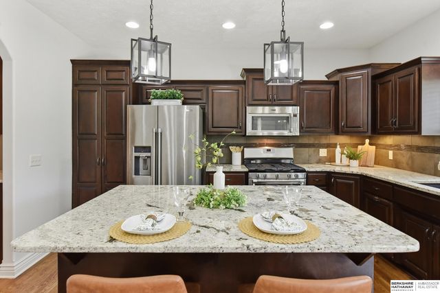 12411 Osprey Lane, Papillion, NE 68046