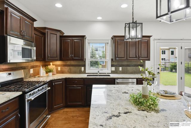 12411 Osprey Lane, Papillion, NE 68046