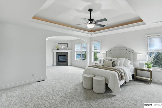 12411 Osprey Lane, Papillion, NE 68046