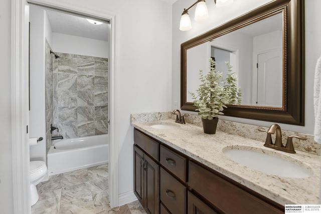 12411 Osprey Lane, Papillion, NE 68046