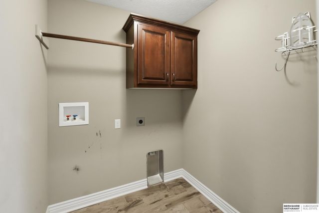 12411 Osprey Lane, Papillion, NE 68046