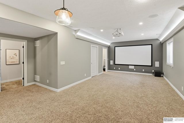 12411 Osprey Lane, Papillion, NE 68046