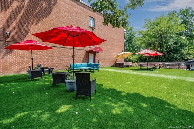 115 South Main Street B11, West Hartford, CT 06107