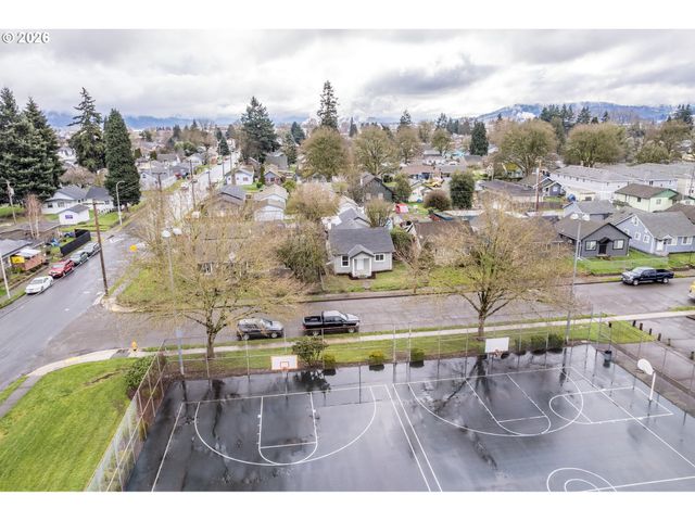 288 21ST Ave, Longview, WA 98632