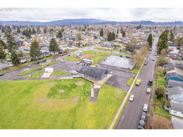 288 21ST Ave, Longview, WA 98632