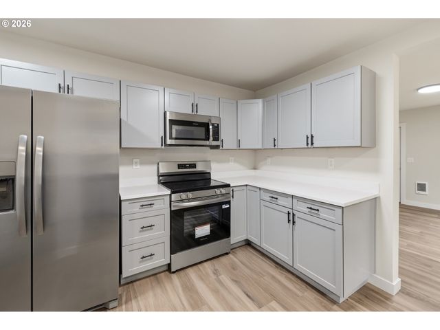 288 21ST Ave, Longview, WA 98632