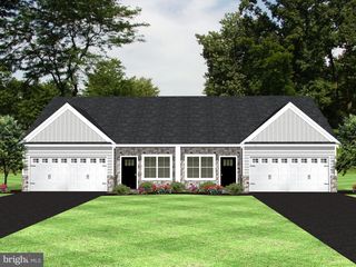 114 HILLARD FIELD, Lancaster, PA 17603