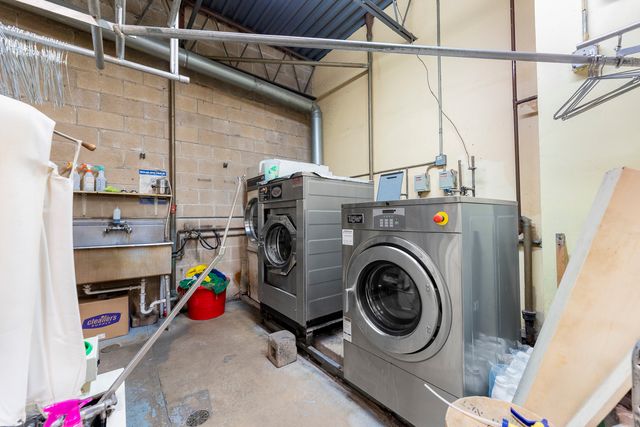 1440 W 103rd Street, Chicago, IL 60638