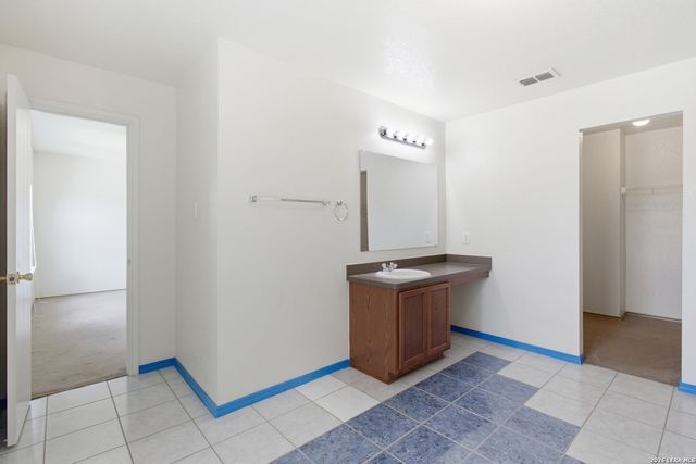 5414 Harefield Dr, San Antonio, TX 78228