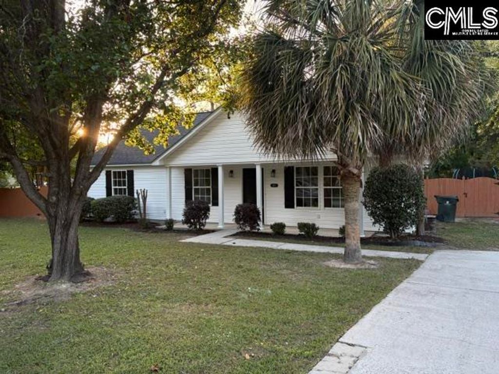 103 Whispering Glen Circle, West Columbia, SC 29170