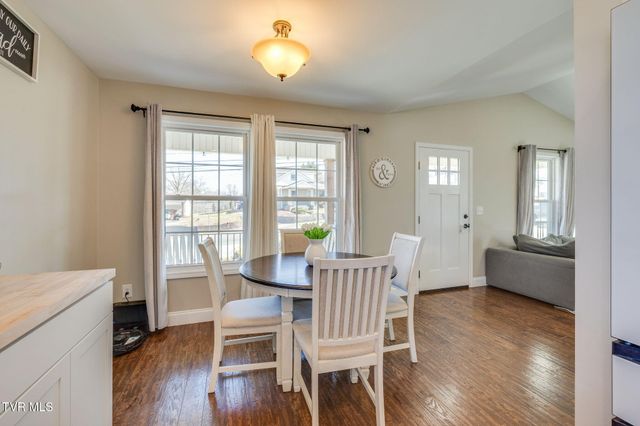 609 South Watauga Avenue, Elizabethton, TN 37643