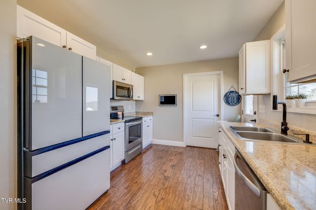 609 South Watauga Avenue, Elizabethton, TN 37643