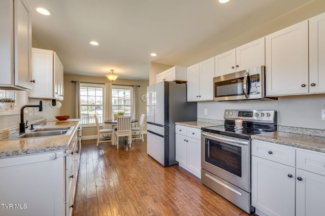 609 South Watauga Avenue, Elizabethton, TN 37643