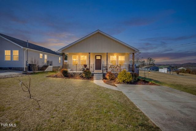 609 South Watauga Avenue, Elizabethton, TN 37643