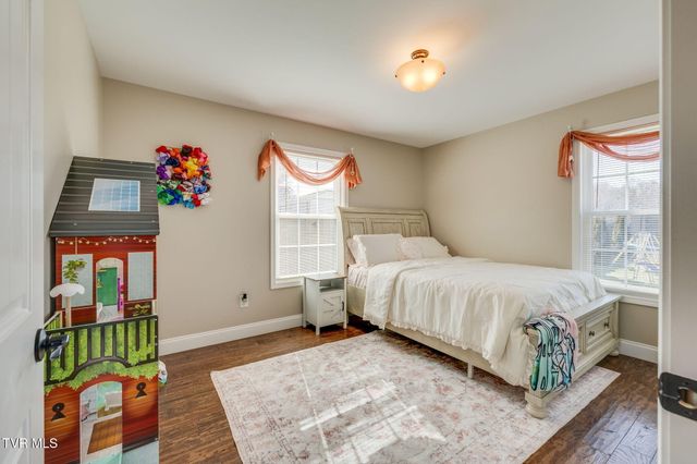 609 South Watauga Avenue, Elizabethton, TN 37643