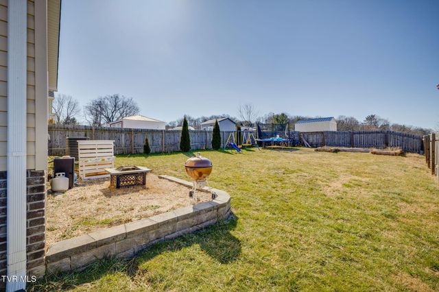 609 South Watauga Avenue, Elizabethton, TN 37643