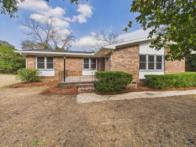 914 Bess Street, Perry, GA 31069