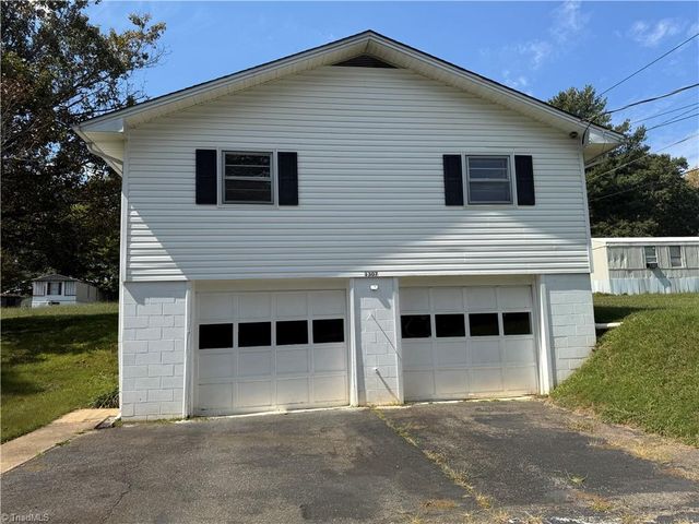 1299 N Franklin Road, Mount Airy, NC 27030