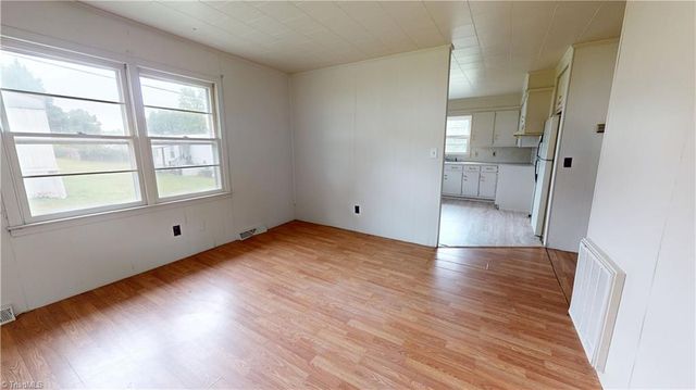1299 N Franklin Road, Mount Airy, NC 27030