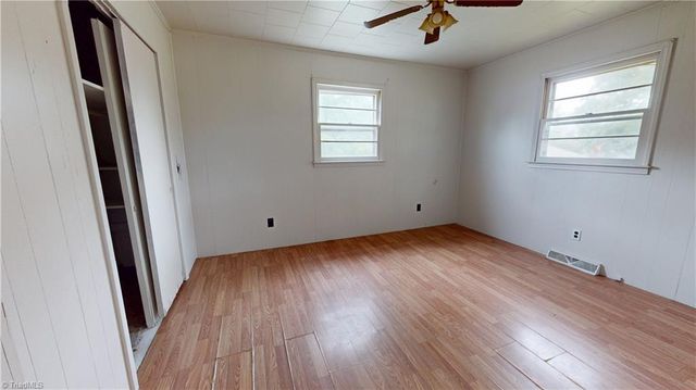 1299 N Franklin Road, Mount Airy, NC 27030