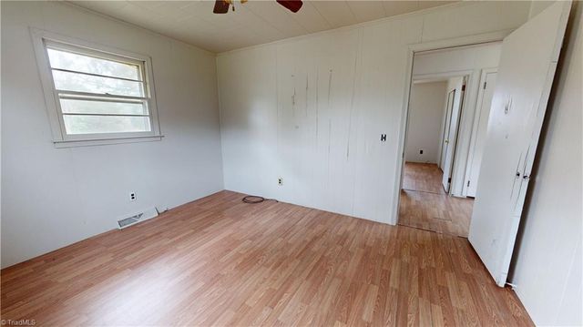 1299 N Franklin Road, Mount Airy, NC 27030