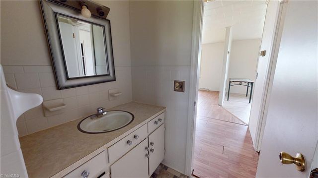 1299 N Franklin Road, Mount Airy, NC 27030