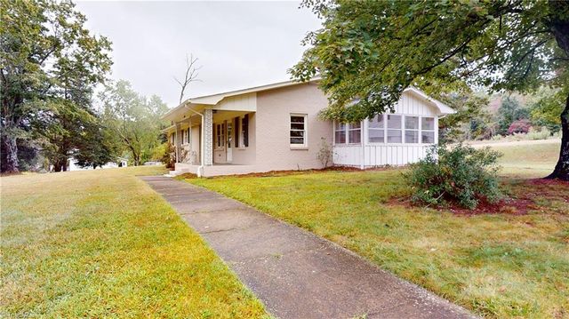 1299 N Franklin Road, Mount Airy, NC 27030