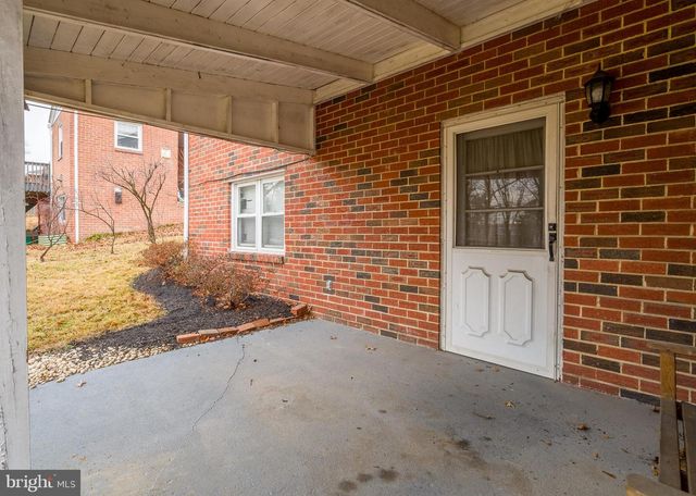 3881 ELDER RD, Harrisburg, PA 17111