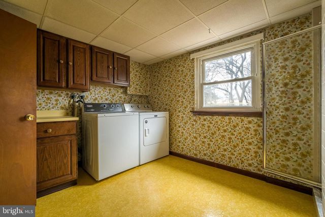 3881 ELDER RD, Harrisburg, PA 17111