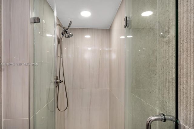 6061 Collins Ave 7A, Miami Beach, FL 33140