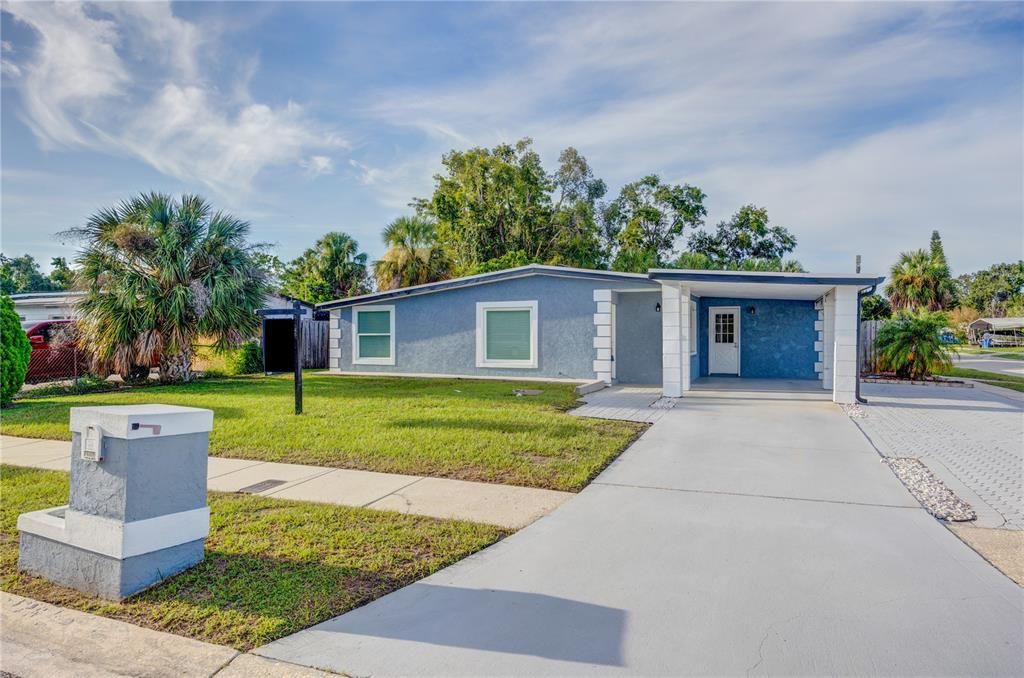 8006 TANGLEWOOD LANE, Tampa, FL 33615