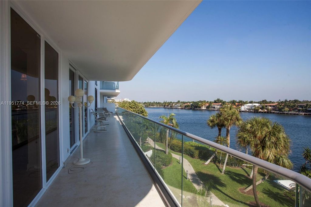 19707 Turnberry Way 4H, Aventura, FL 33180