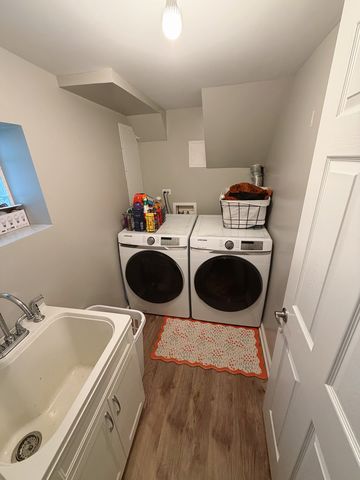 4921 W Catalpa Avenue, Chicago, IL 60630