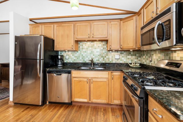 84 Barderry Lane, Nottingham, NH 03290