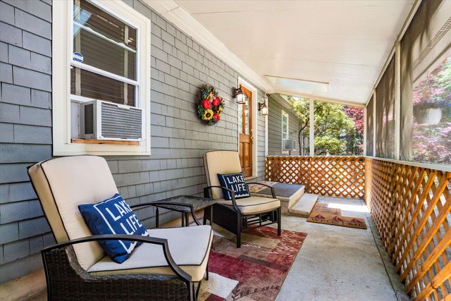 84 Barderry Lane, Nottingham, NH 03290