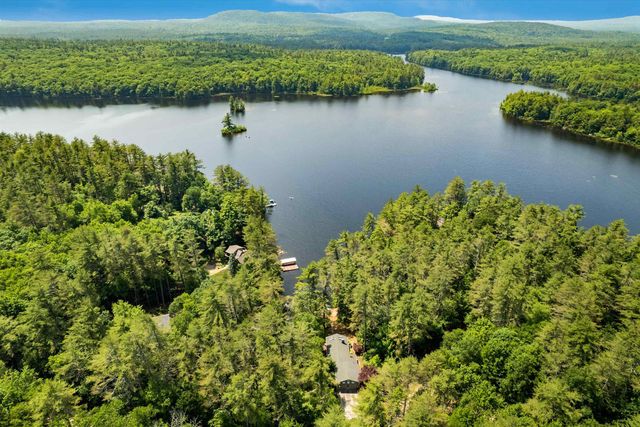 84 Barderry Lane, Nottingham, NH 03290