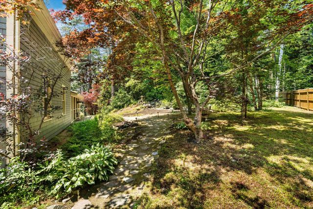 84 Barderry Lane, Nottingham, NH 03290