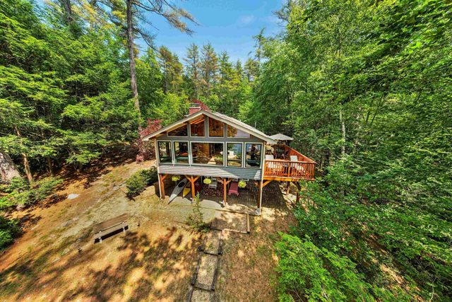 84 Barderry Lane, Nottingham, NH 03290