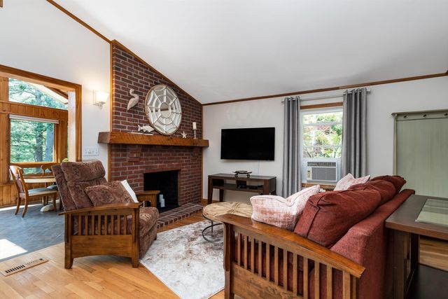 84 Barderry Lane, Nottingham, NH 03290