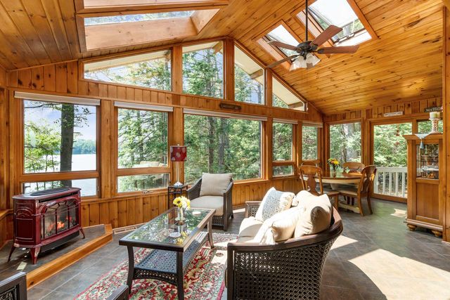84 Barderry Lane, Nottingham, NH 03290