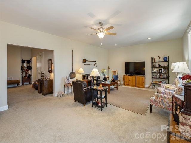 383 Monarch Road, Hendersonville, NC 28739