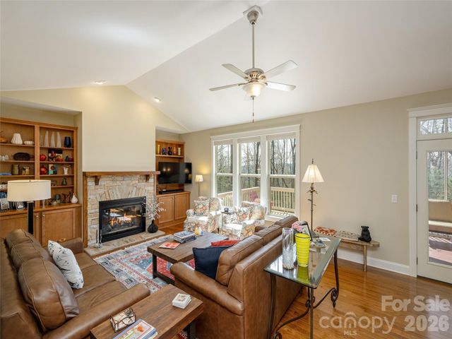 383 Monarch Road, Hendersonville, NC 28739